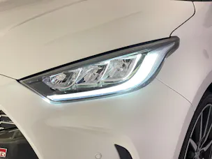 Toyota Yaris 1.5 VVT-i HSD GR Sport