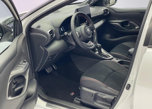 Vehicle image 6 Vehicle image 6