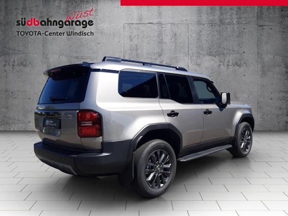 Vehicle image 12 Vehicle image 12