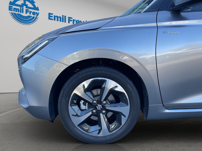 Vehicle image SUZUKI SWIFT