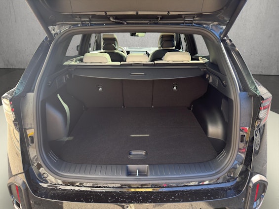 Vehicle image 12 Vehicle image 12