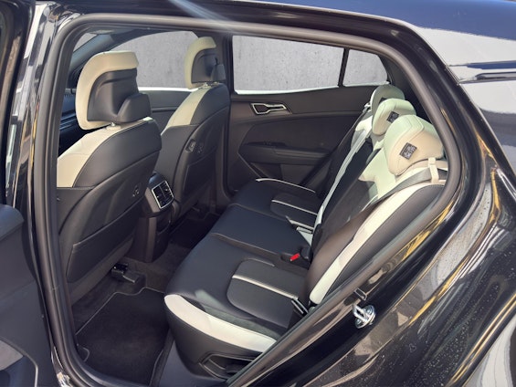 Vehicle image 7 Vehicle image 7