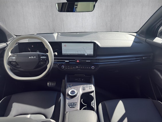 Vehicle image 8 Vehicle image 8