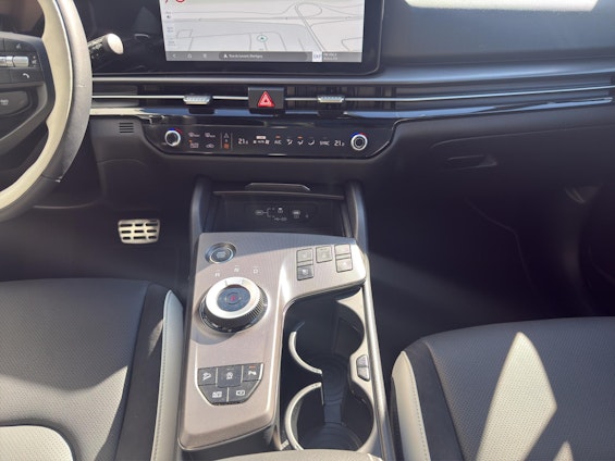 Vehicle image 9 Vehicle image 9