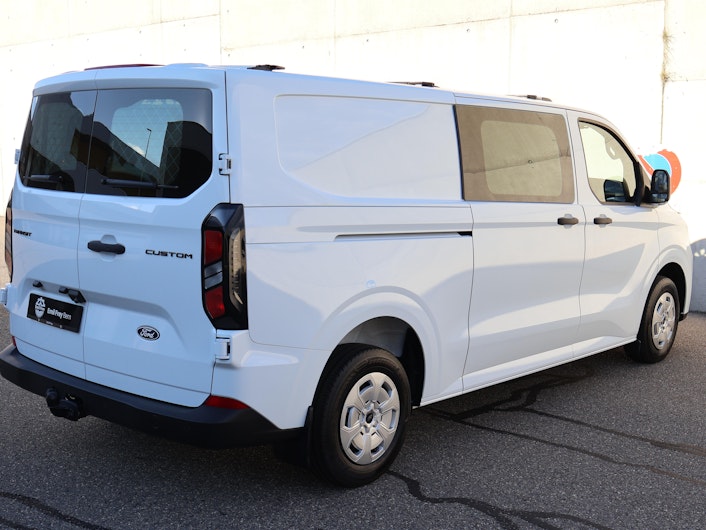 Vehicle image FORD TRANSIT CUSTOM