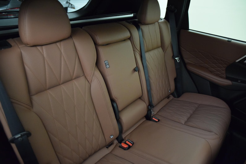 Vehicle image MITSUBISHI OUTLANDER