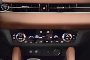 Vehicle image MITSUBISHI Outlander 2.4 PHEV Instyle+ 4x4