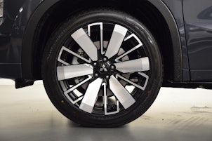 Vehicle image MITSUBISHI Outlander 2.4 PHEV Instyle+ 4x4