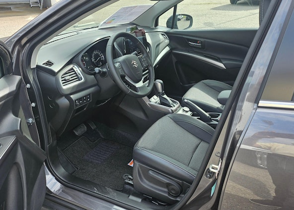 Vehicle image 12 Vehicle image 12