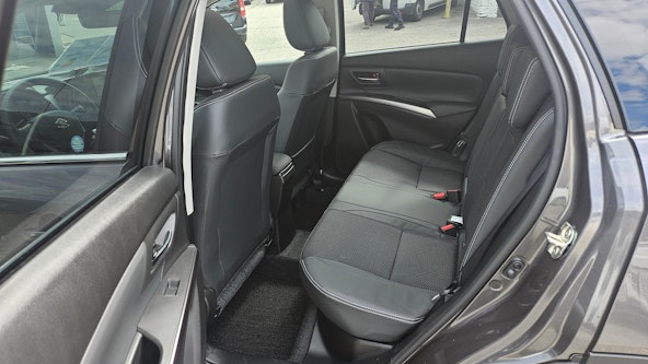 Vehicle image 14 Vehicle image 14