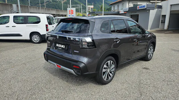 Suzuki S-Cross 1.4 T Compact Top Hybrid 4x4