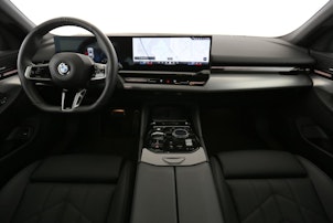 Vehicle image BMW 520d xDrive Touring