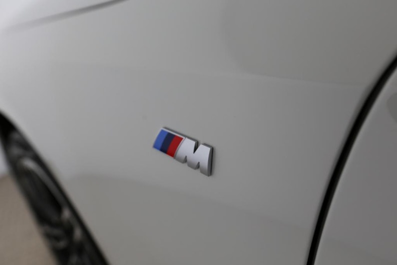 Vehicle image BMW 5 SERIES