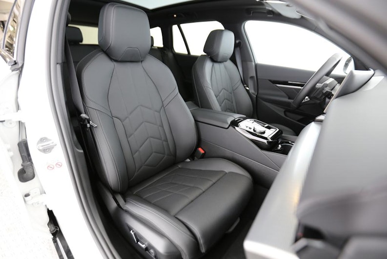 Vehicle image BMW 5 SERIES