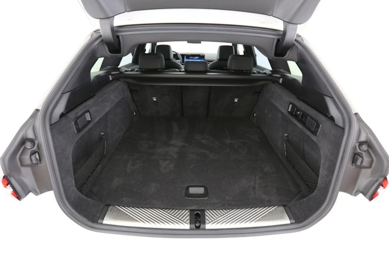 Vehicle image BMW 5 SERIES