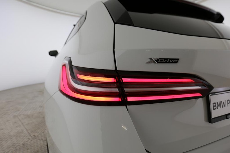 Vehicle image BMW 5 SERIES