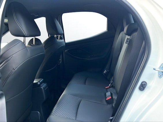 Vehicle image 25