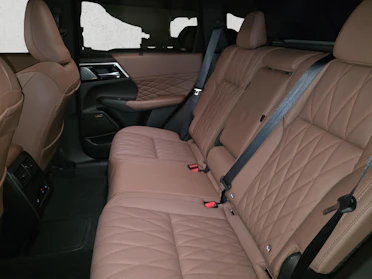 MITSUBISHI OUTLANDER 13