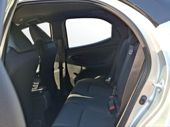 Vehicle image 13 Vehicle image 13