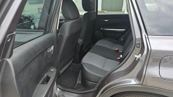 Vehicle image 13 Vehicle image 13