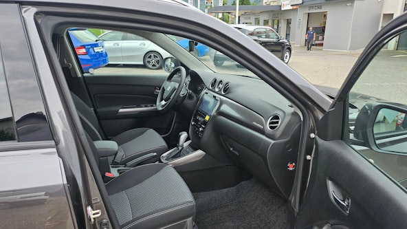 Vehicle image 11 Vehicle image 11