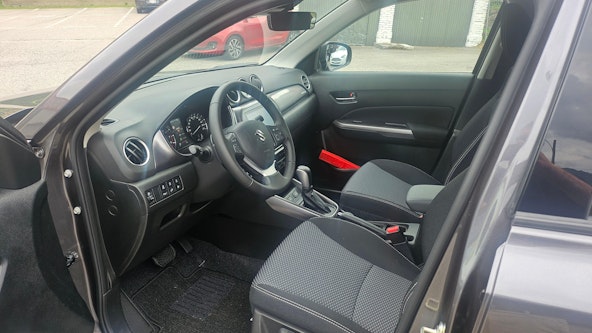 Vehicle image 12 Vehicle image 12