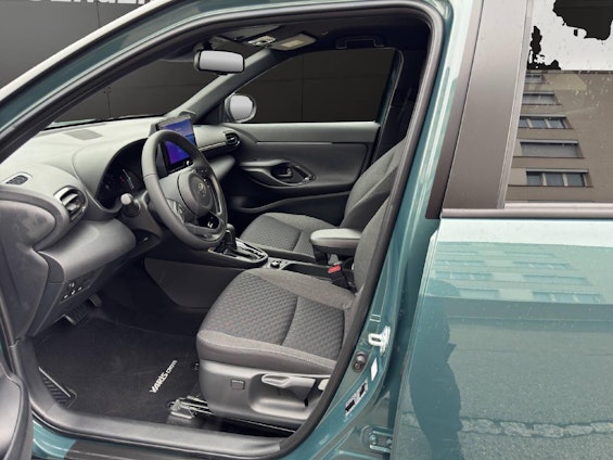 Vehicle image 4 Vehicle image 4