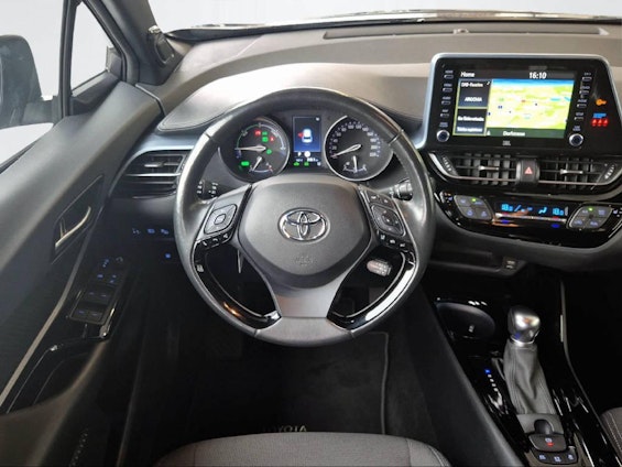 Vehicle image 8