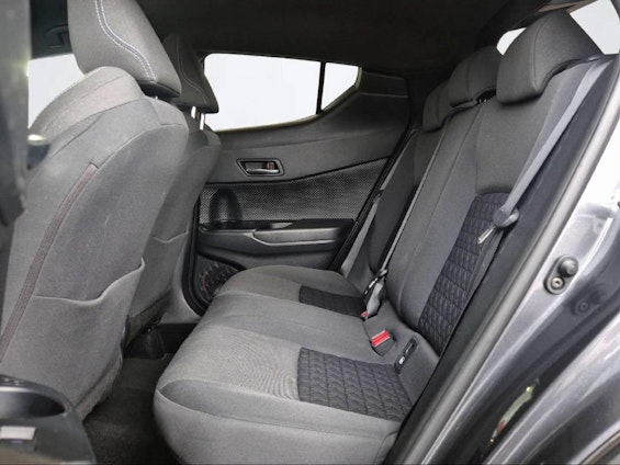 Vehicle image 7
