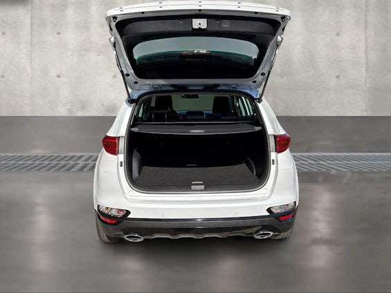 Vehicle image 3 Vehicle image 3