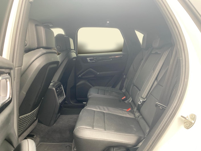 Vehicle image PORSCHE CAYENNE