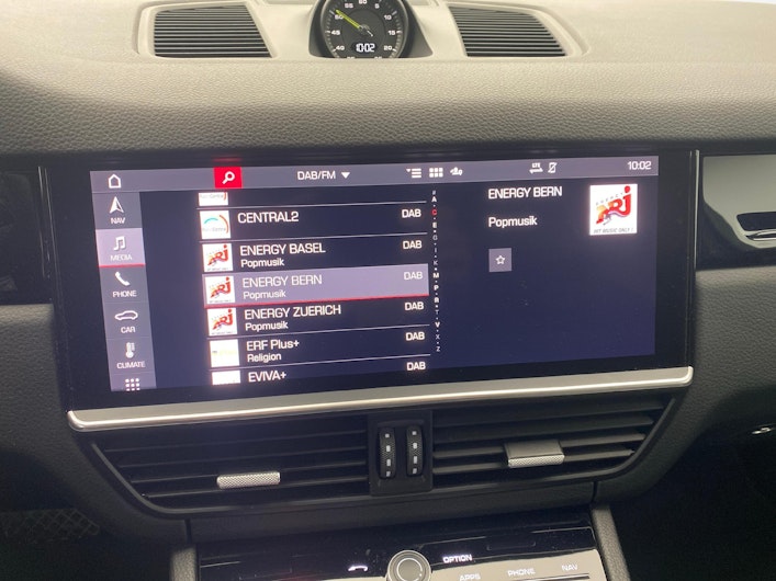 Vehicle image PORSCHE CAYENNE