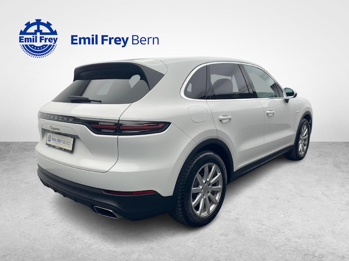 Vehicle image PORSCHE CAYENNE