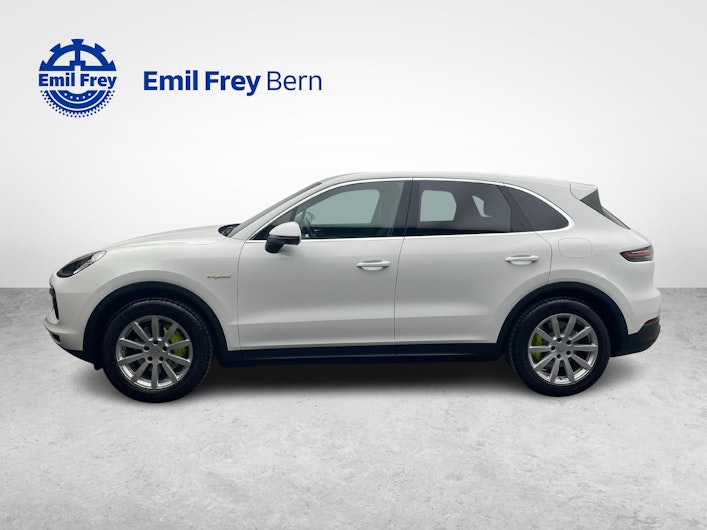 Vehicle image PORSCHE CAYENNE