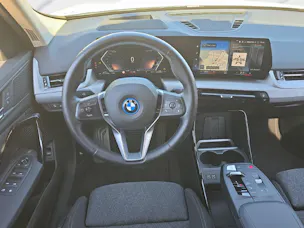 BMW X1 30e xDrive ** 24 Monate GARANTIE // 1'800 kg Anhängelast **