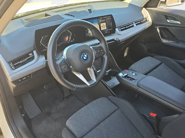 BMW X1 30e xDrive ** 24 Monate GARANTIE // 1'800 kg Anhängelast **