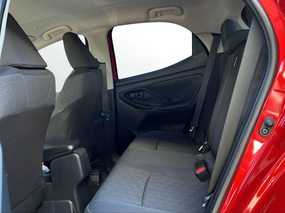 Vehicle image 6 Vehicle image 6