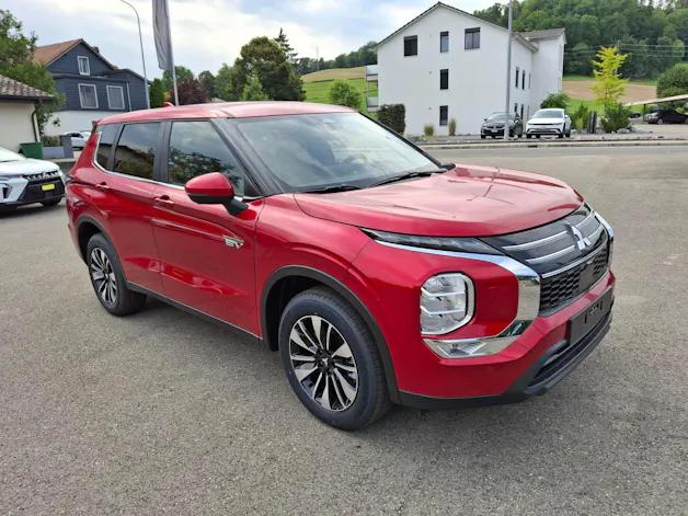Mitsubishi Outlander 2.4 PHEV Invite 4x4