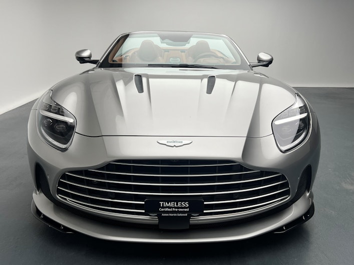 Vehicle image ASTON MARTIN DB12
