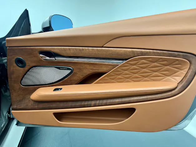 Aston Martin DB12 Volante 4.0 V8 Bi-Turbo