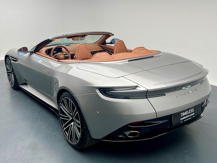Vehicle image ASTON MARTIN DB12