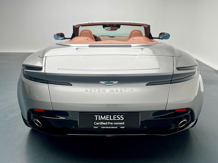 Vehicle image ASTON MARTIN DB12