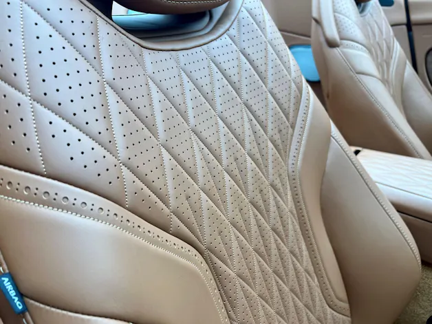 Aston Martin DB12 Volante 4.0 V8 Bi-Turbo