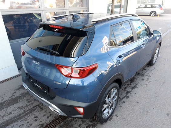 Vehicle image 18 Vehicle image 18