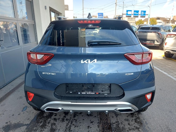 Vehicle image 10 Vehicle image 10