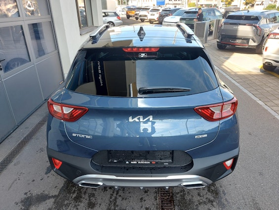 Vehicle image 19 Vehicle image 19