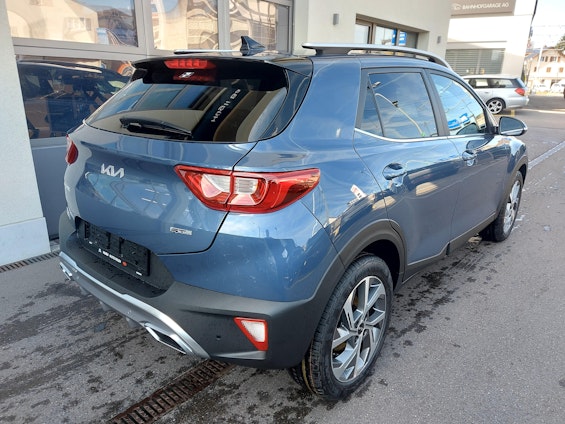 Vehicle image 3 Vehicle image 3