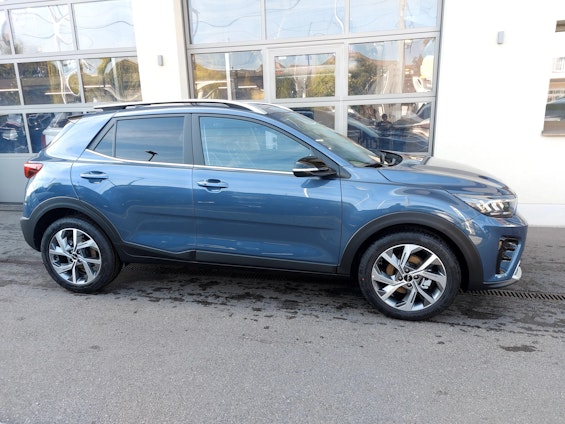 Vehicle image 16 Vehicle image 16