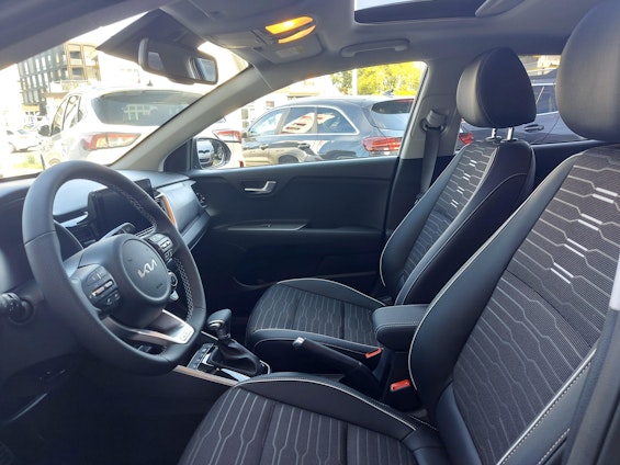 Vehicle image 4 Vehicle image 4