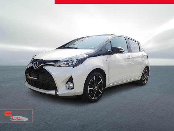 First vehicle image